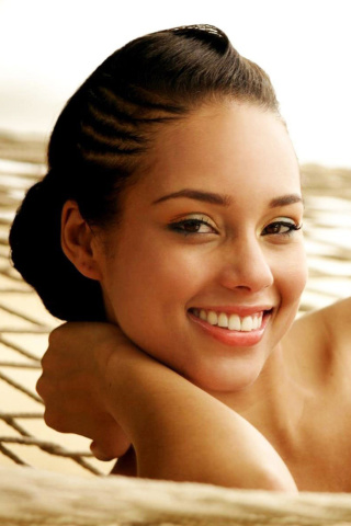 Das Alicia Keys Wallpaper 320x480