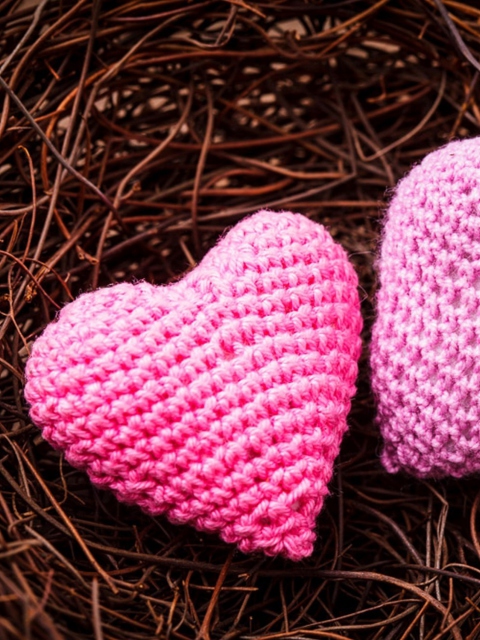 Обои Knitted Pink Heart 480x640