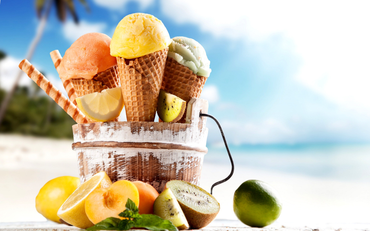 Обои Meltdown Ice Cream on Beach 1280x800