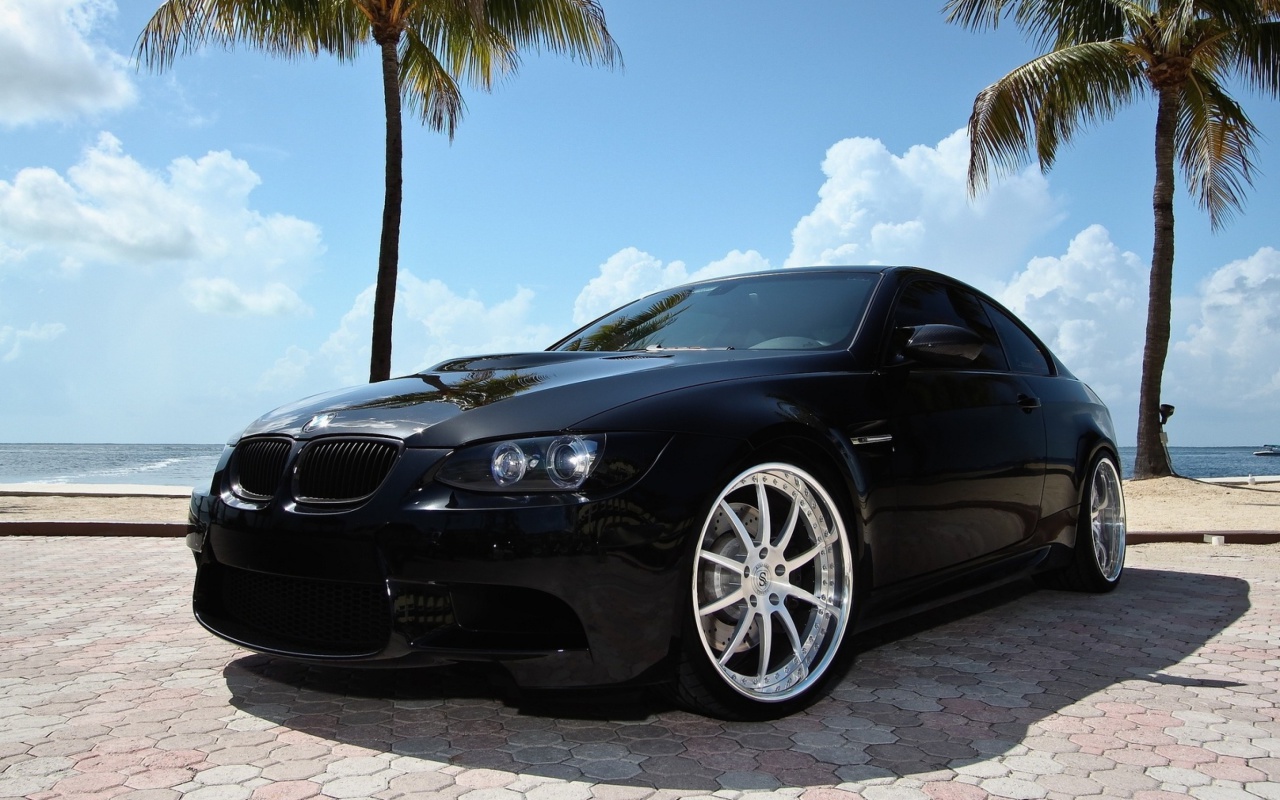 Screenshot №1 pro téma BMW M3 E92 Black Edition 1280x800