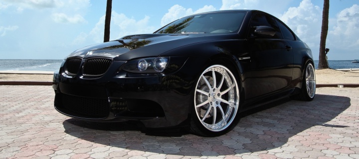 BMW M3 E92 Black Edition wallpaper 720x320