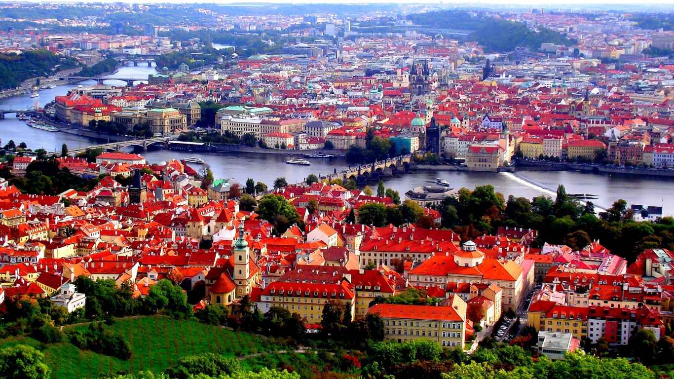 Das Prague Red Roofs Wallpaper 1366x768