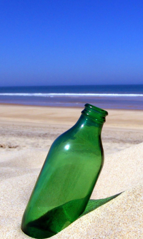 Fondo de pantalla Bottle Beach 480x800