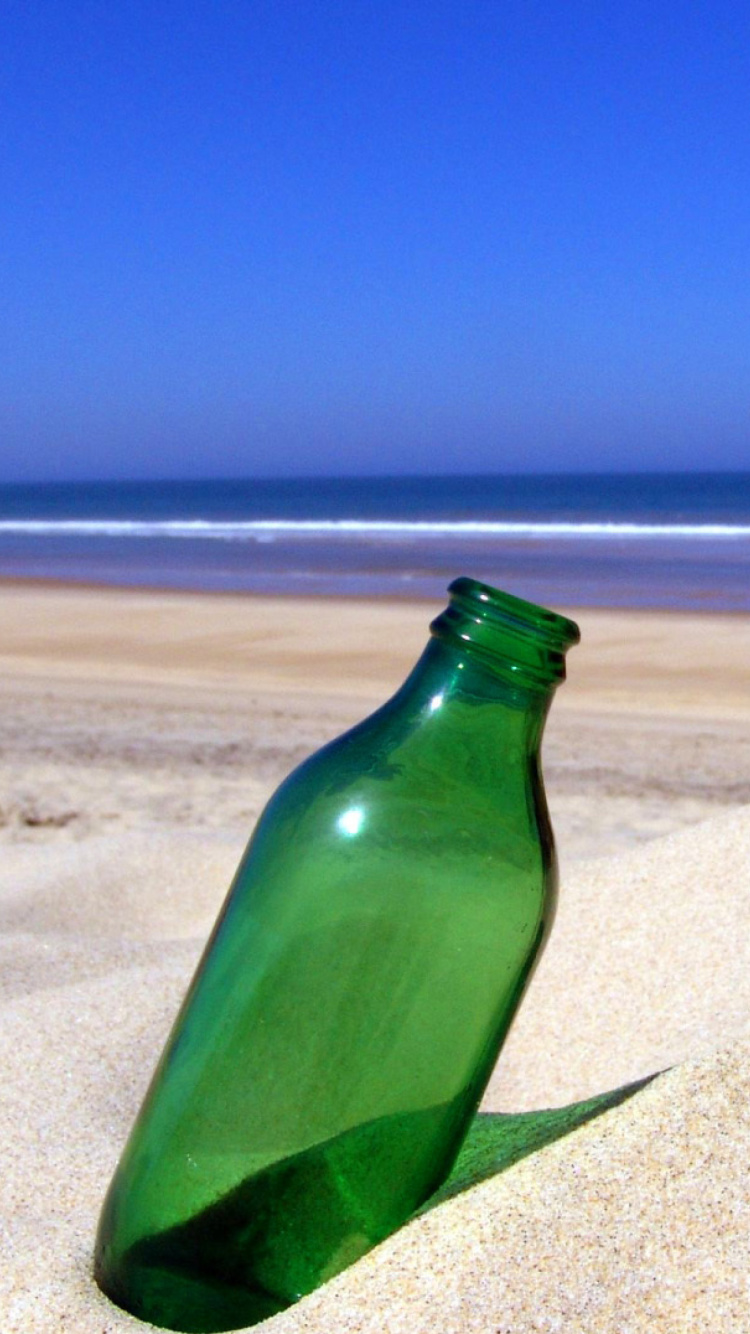 Обои Bottle Beach 750x1334