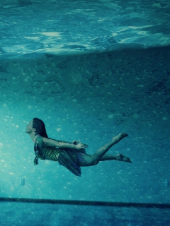 Das Underwater Room Wallpaper 240x320