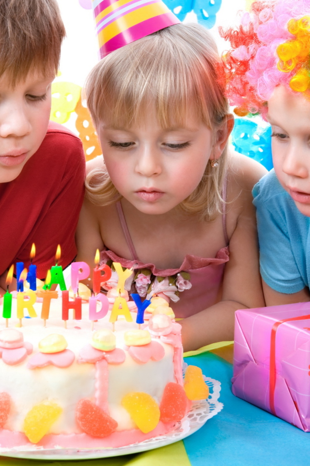 Das Kids Birthday Wallpaper 640x960