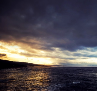 Cloudy Sunset And Black Sea papel de parede para celular para iPad mini