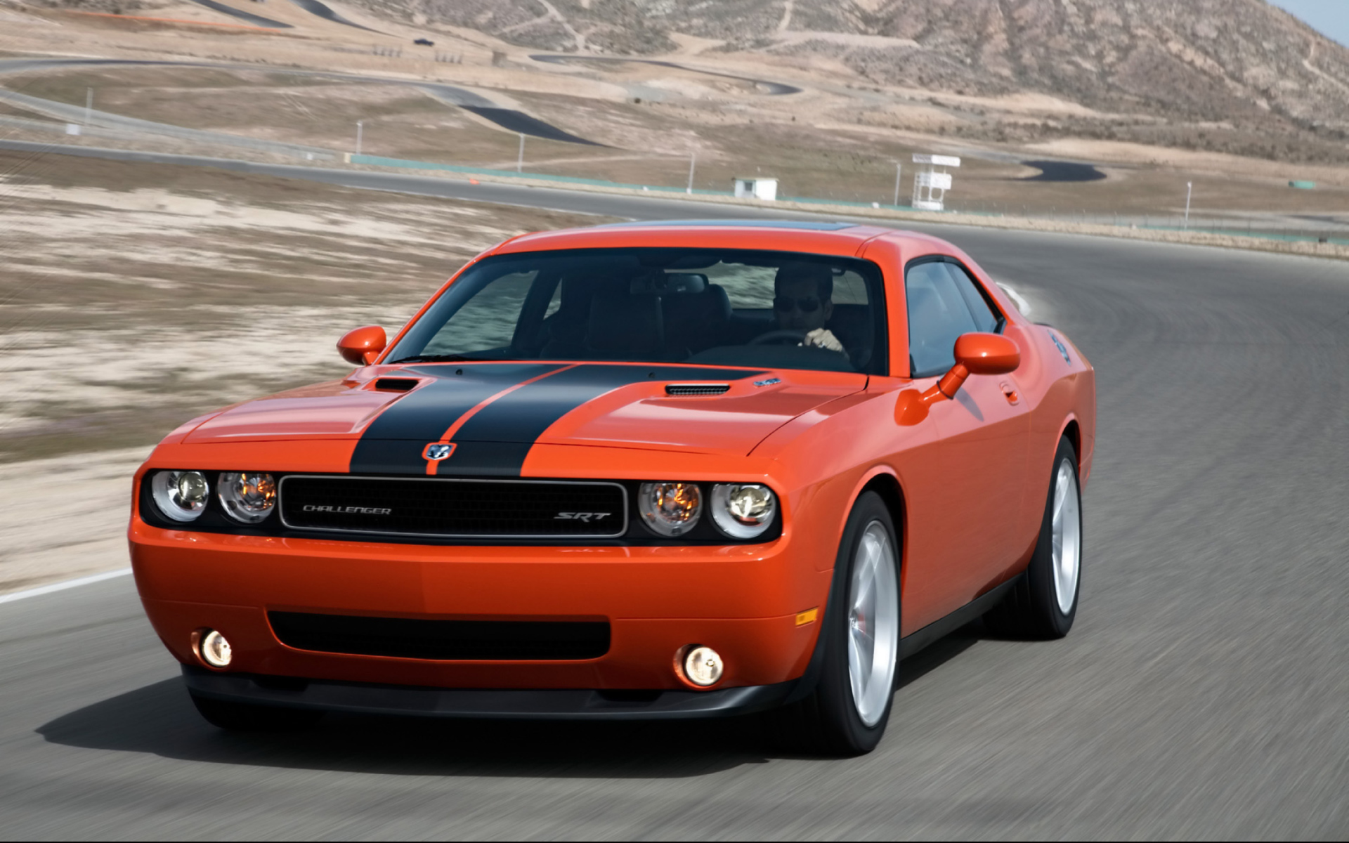 Dodge Challenger SRT8 wallpaper 1920x1200