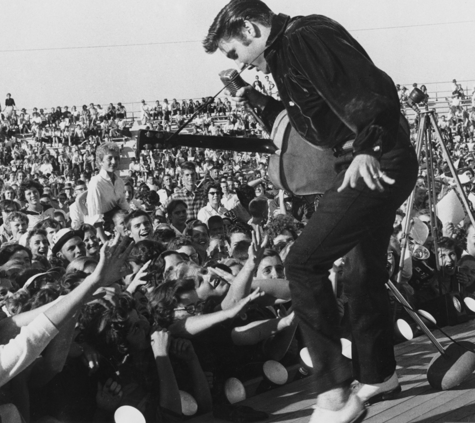 Das Elvis Presley At Concert Wallpaper 960x854