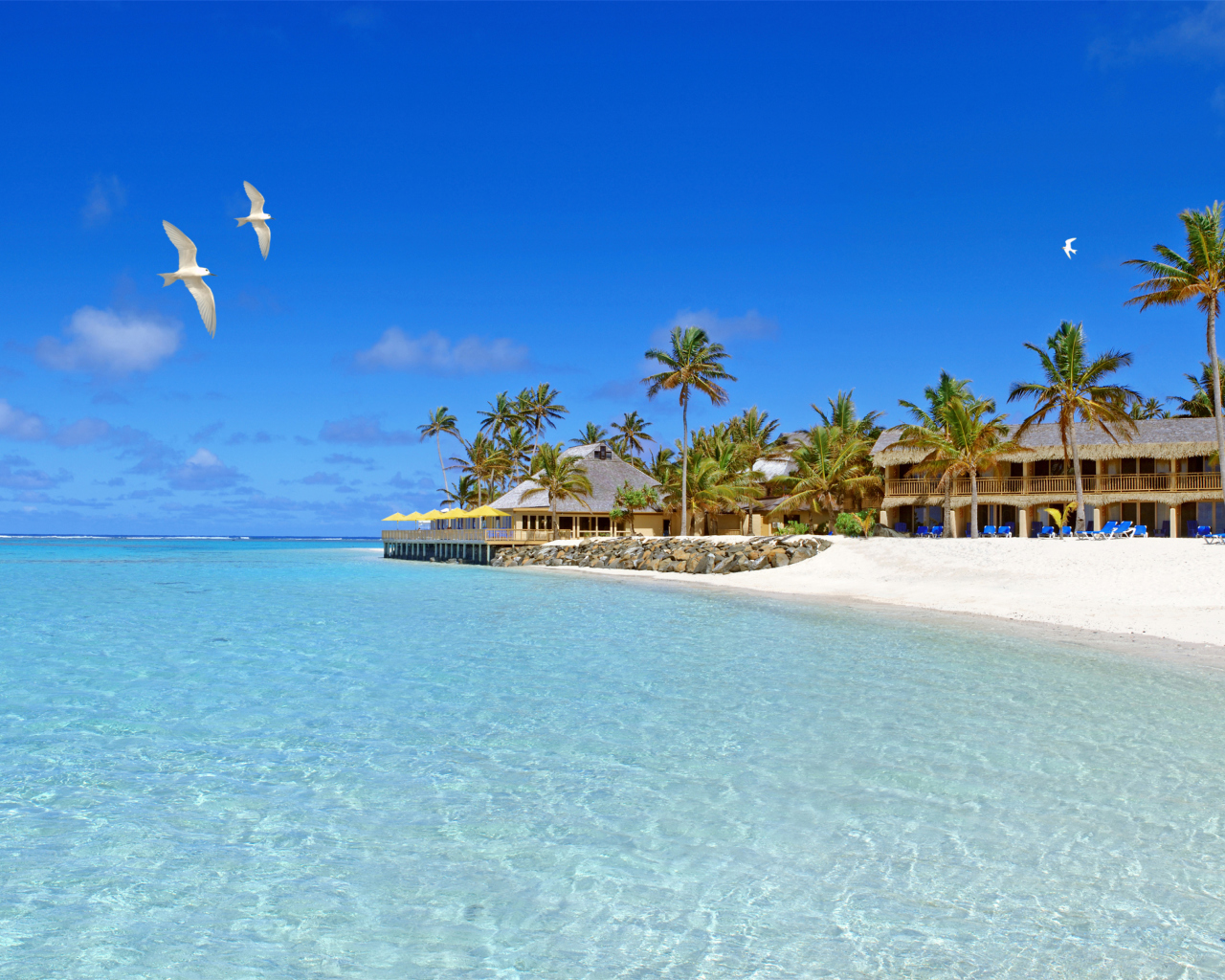 Bungalows At Beach wallpaper 1280x1024