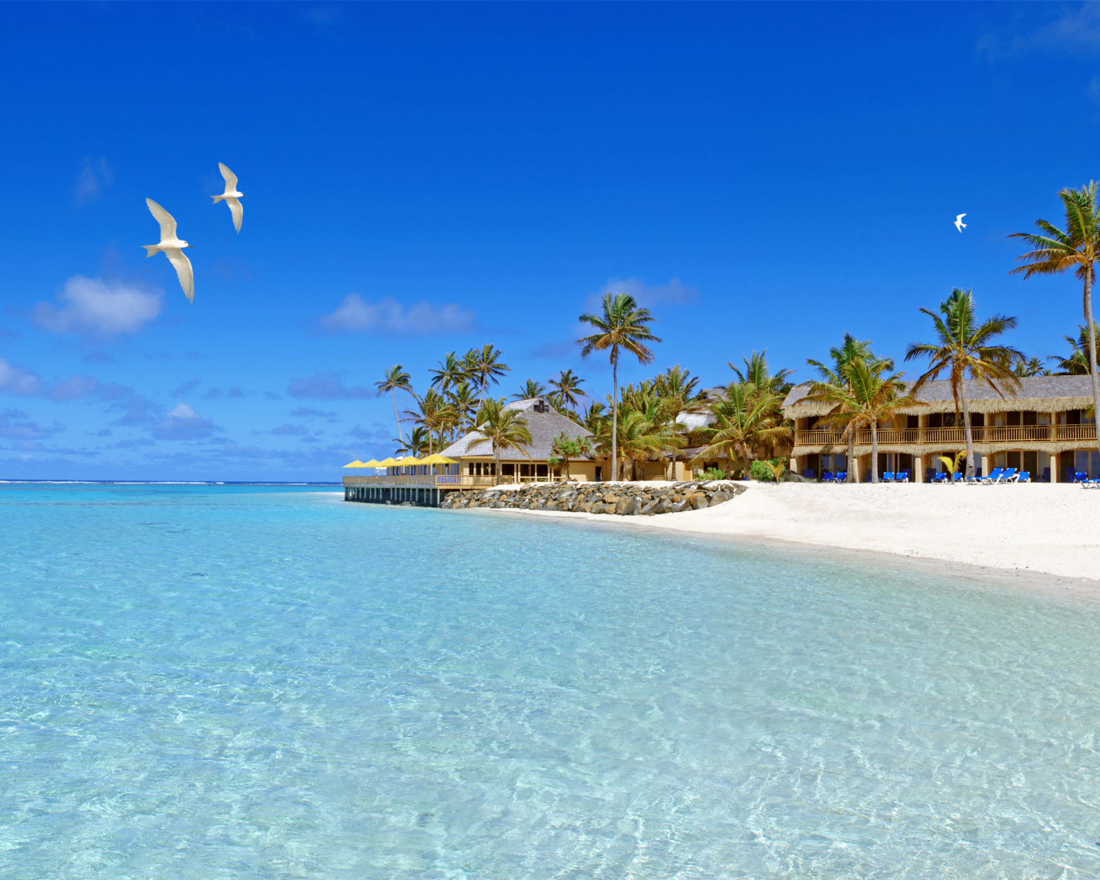 Sfondi Bungalows At Beach 1600x1280