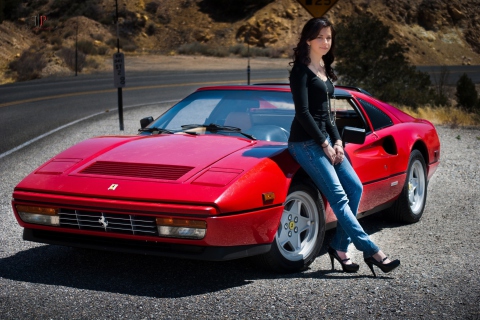 Обои Ferrari Girl 480x320