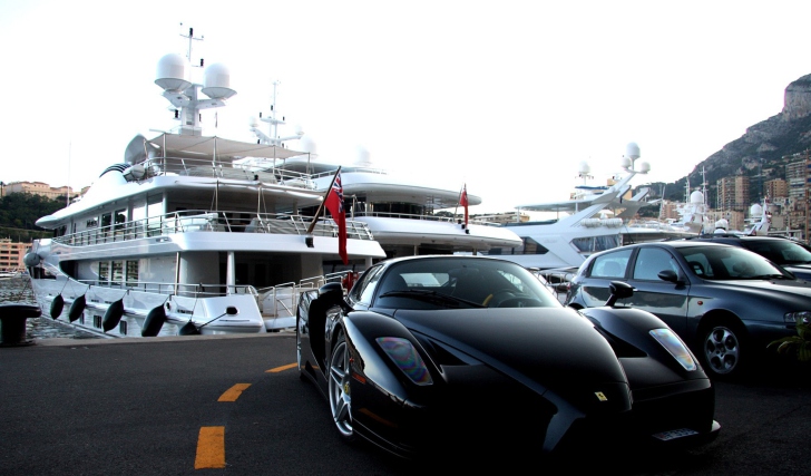 Das Cars Monaco And Yachts Wallpaper