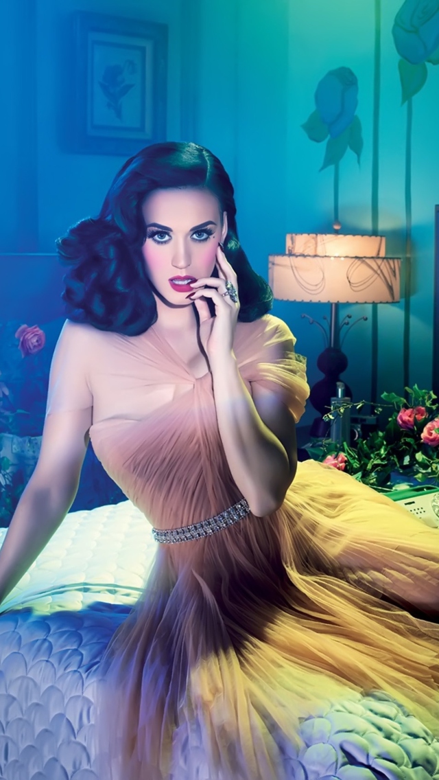 Обои Katy Perry By David Lachapelle 640x1136