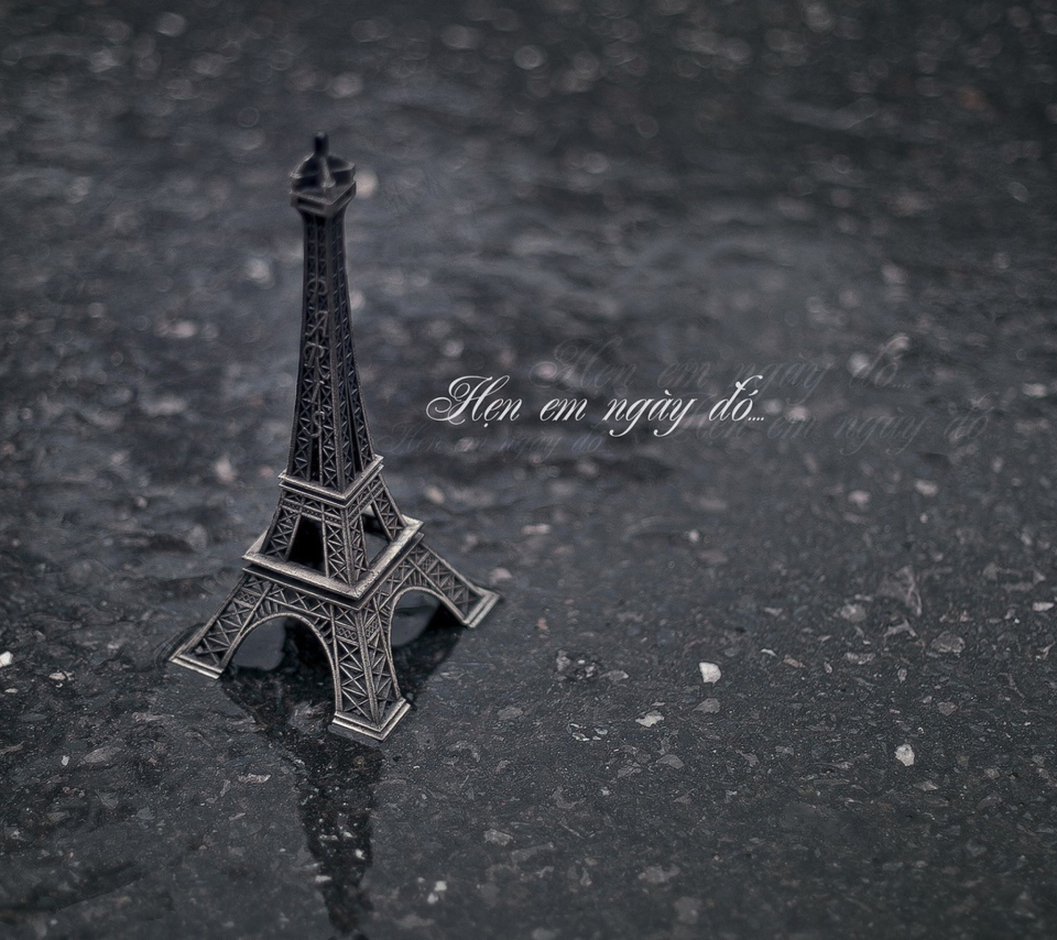 Toy Eiffel Tower screenshot #1 960x854
