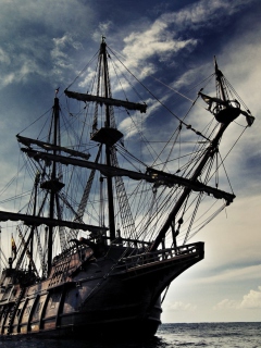 Das Black Pearl Pirates Of The Caribbean Wallpaper 240x320