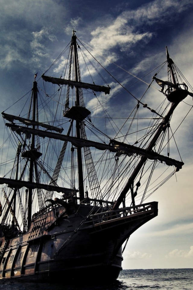 Fondo de pantalla Black Pearl Pirates Of The Caribbean 640x960
