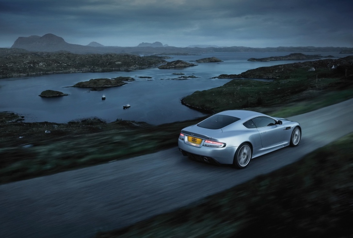 Screenshot №1 pro téma Aston Martin Dbs Evening Ride