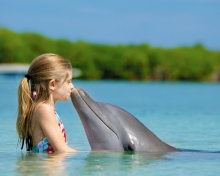 Das Friendship Between Girl And Dolphin Wallpaper 220x176