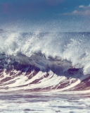 Das Strong Ocean Waves Wallpaper 128x160