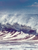 Das Strong Ocean Waves Wallpaper 132x176