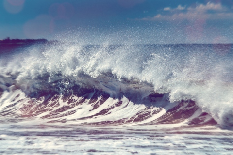 Das Strong Ocean Waves Wallpaper 480x320