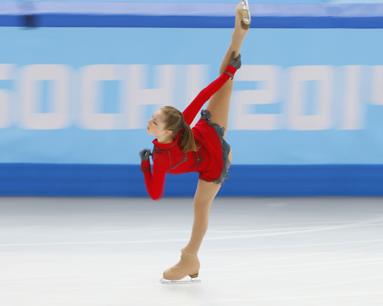 Das Yulia Lipnitskaya Ice Skater Sochi 2014 Wallpaper 1280x1024