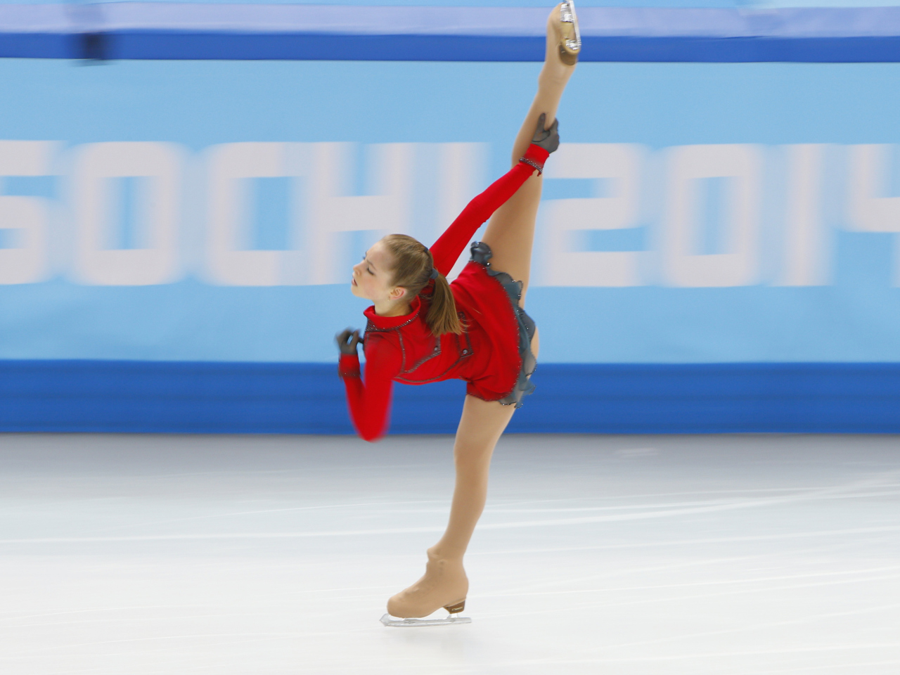 Das Yulia Lipnitskaya Ice Skater Sochi 2014 Wallpaper 1280x960