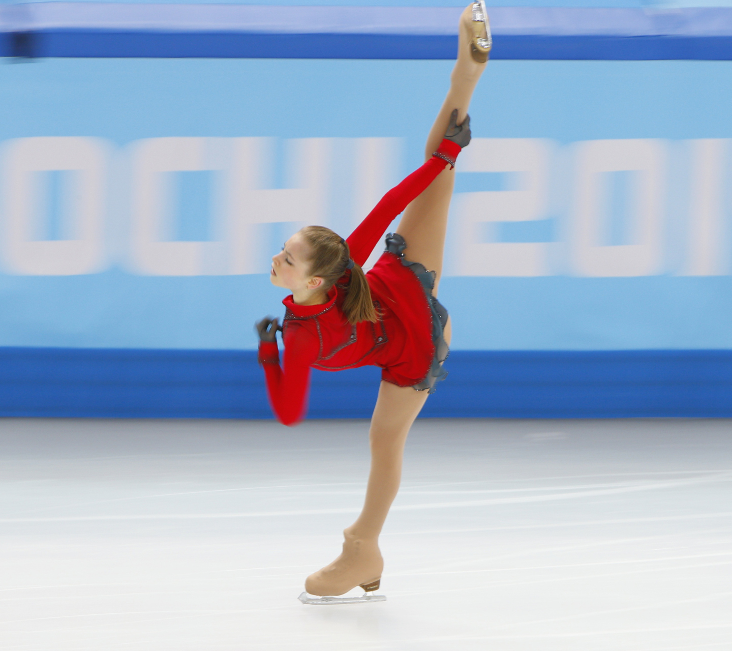 Screenshot №1 pro téma Yulia Lipnitskaya Ice Skater Sochi 2014 1440x1280