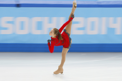 Fondo de pantalla Yulia Lipnitskaya Ice Skater Sochi 2014 480x320