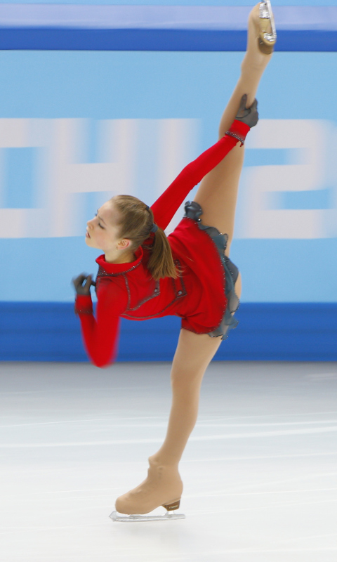 Обои Yulia Lipnitskaya Ice Skater Sochi 2014 480x800