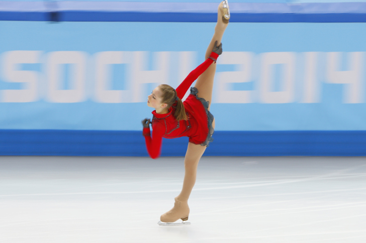 Обои Yulia Lipnitskaya Ice Skater Sochi 2014