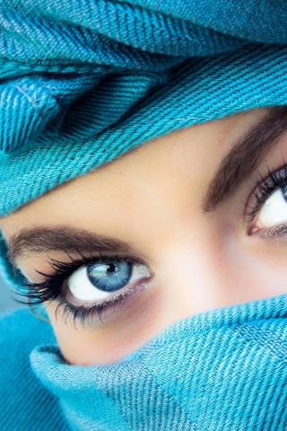 Beautiful Eyes wallpaper 320x480