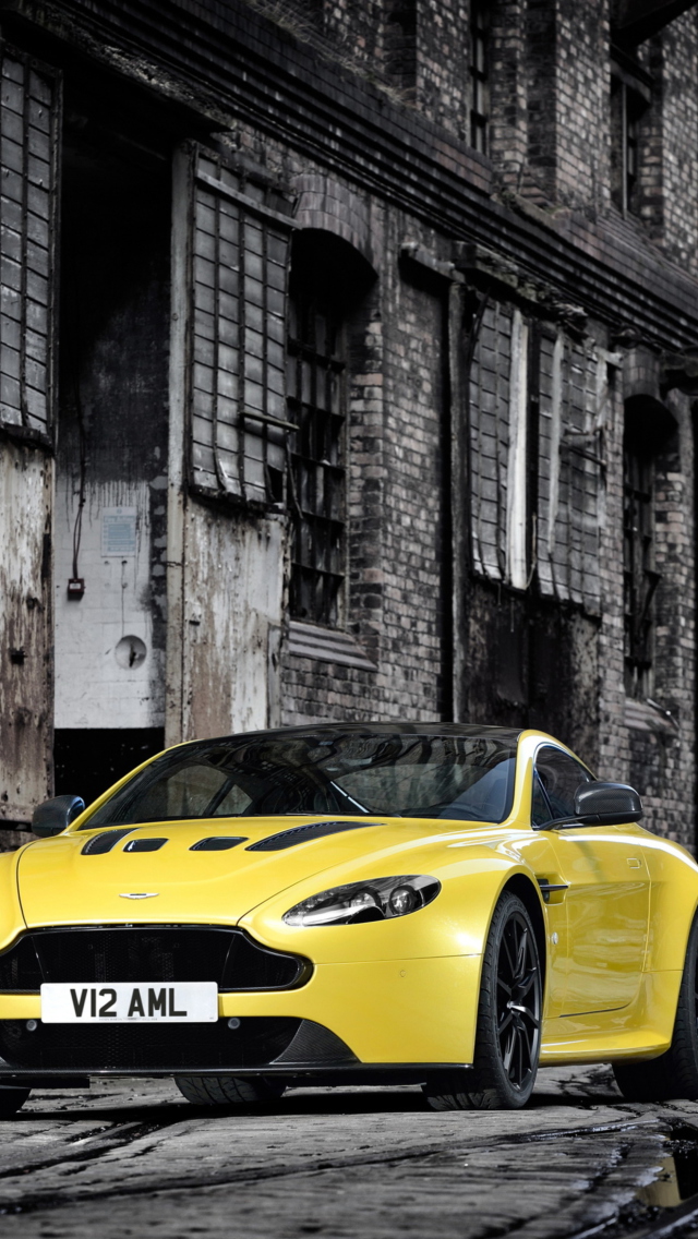 Fondo de pantalla Aston Martin 640x1136