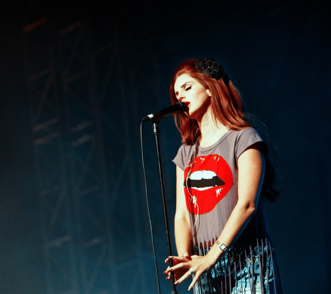 Fondo de pantalla Lana Del Rey Concert 1080x960