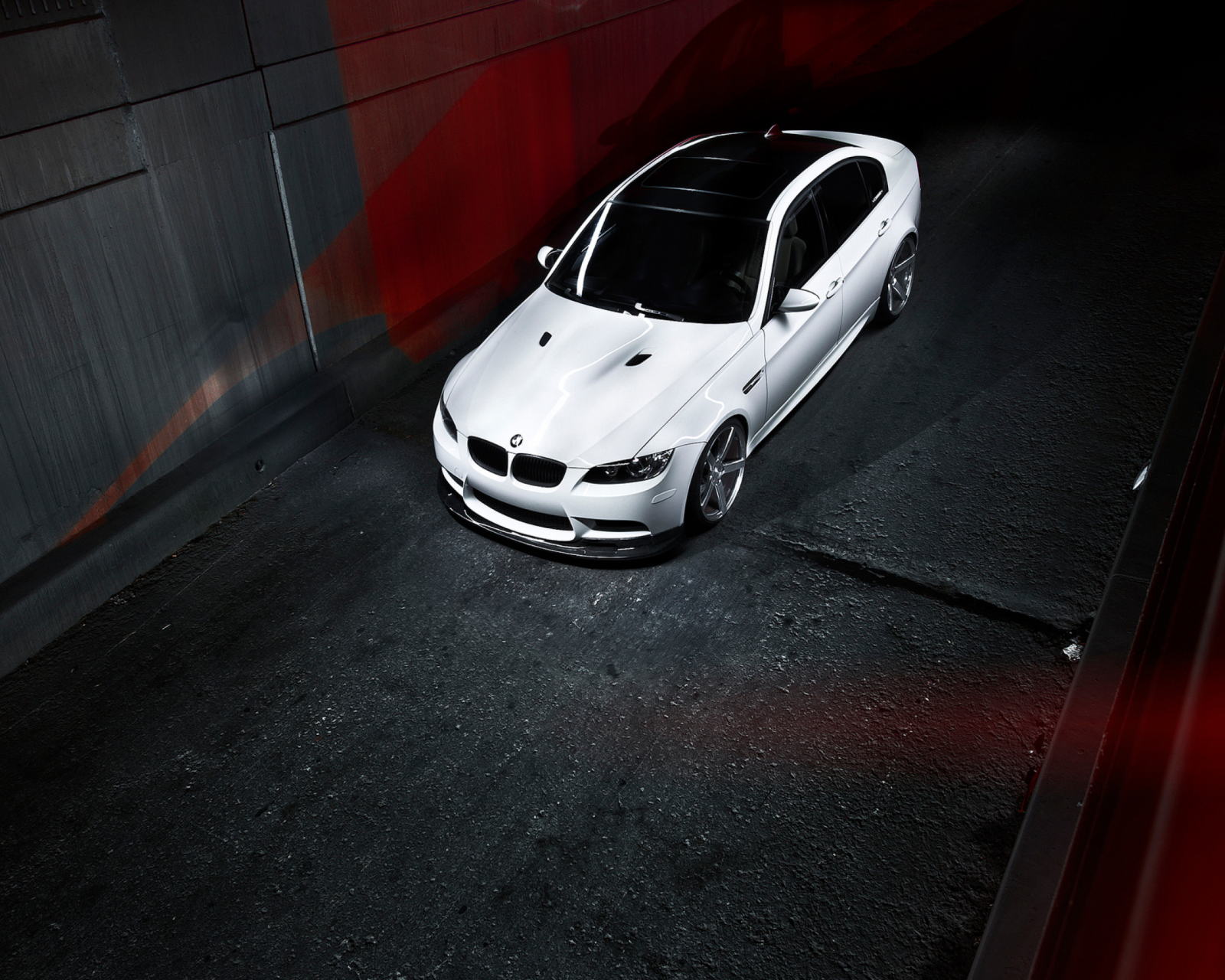 BMW 5 Series screenshot #1 1600x1280