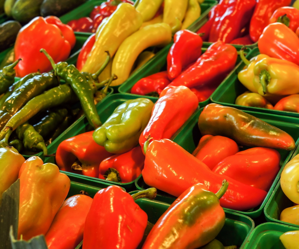 Colorful Peppers wallpaper 960x800