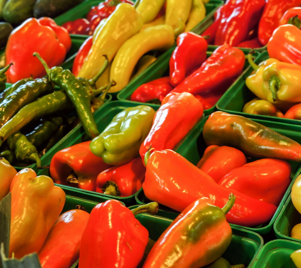 Das Colorful Peppers Wallpaper 960x854