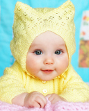 Sfondi Baby In Yellow Hood 128x160