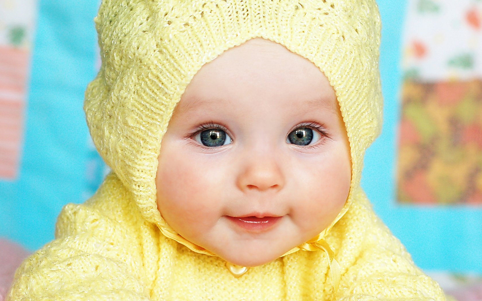 Baby In Yellow Hood wallpaper 1680x1050