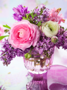 Fondo de pantalla Ranunkulyus And Lilac Bouquet 132x176