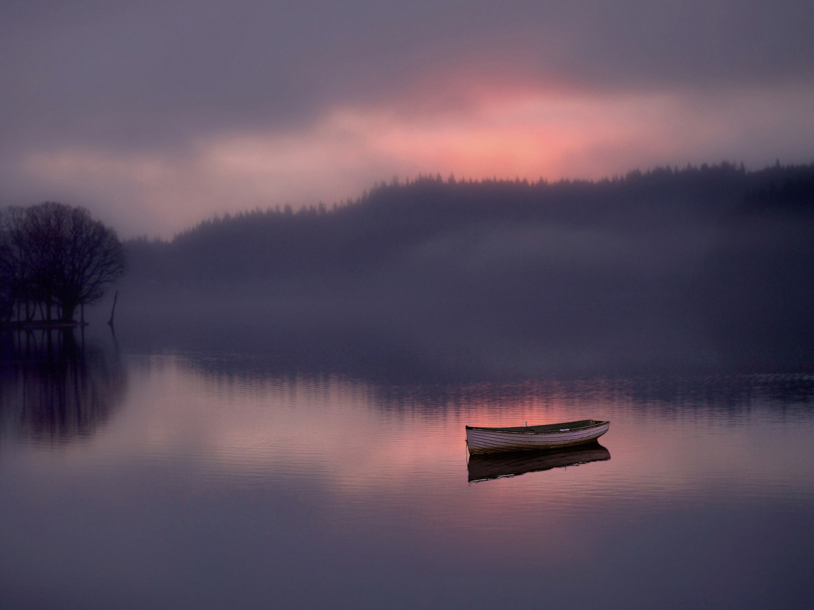 Lonely Boat And Foggy Landscape screenshot #1 1152x864
