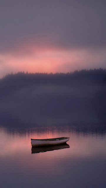Sfondi Lonely Boat And Foggy Landscape 360x640