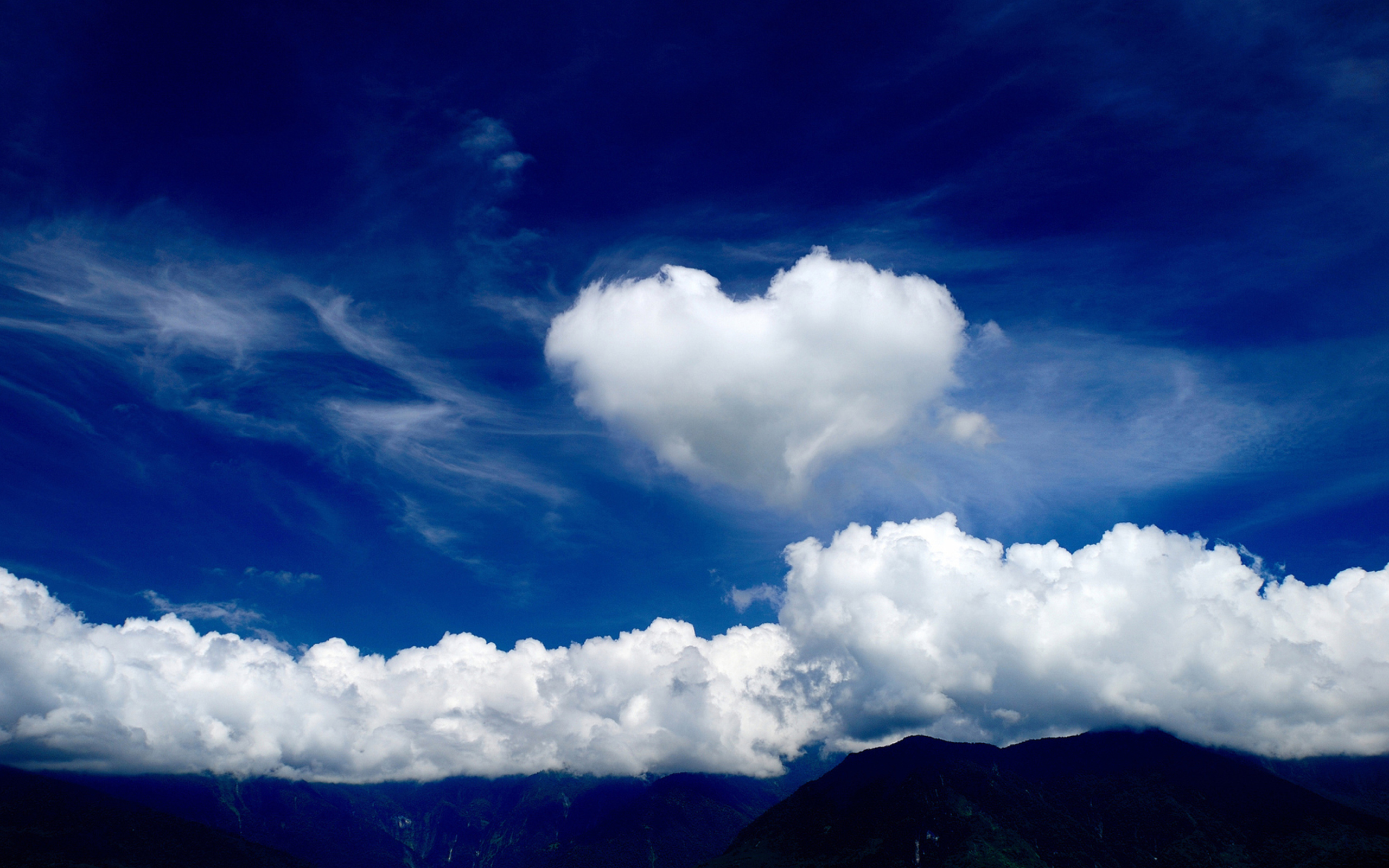 Heart In Blue Sky wallpaper 2560x1600
