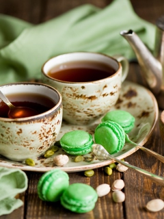 Das Pistachio Macarons And Tea Wallpaper 240x320