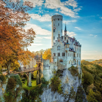 Sfondi Lichtenstein Castle in Wurttemberg 208x208