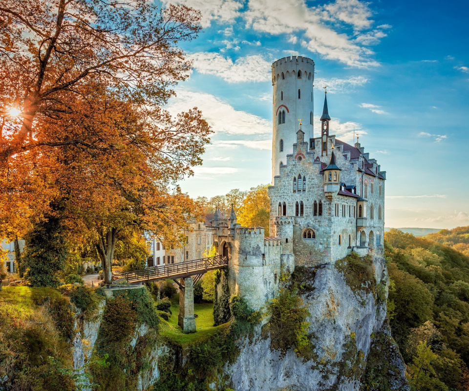 Das Lichtenstein Castle in Wurttemberg Wallpaper 960x800