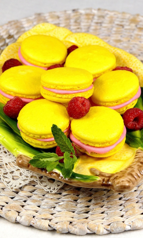 Sfondi Yellow Macarons 480x800