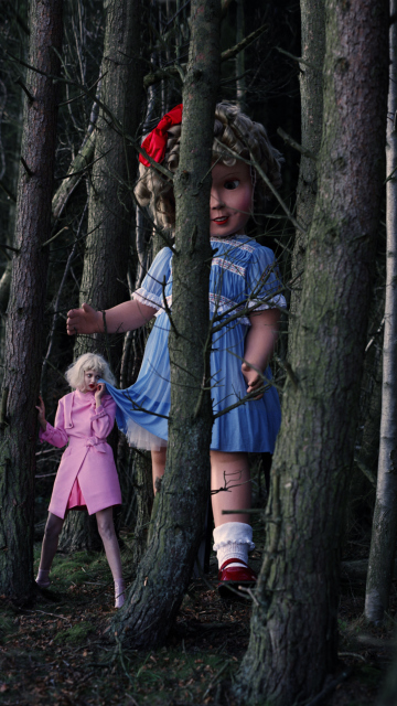 Girl Or Doll? screenshot #1 360x640