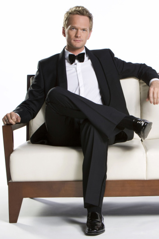 Sfondi Neil Patrick Harris with Emmy Award 320x480